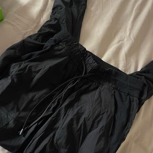 Lululemon in the studio joggers size 4